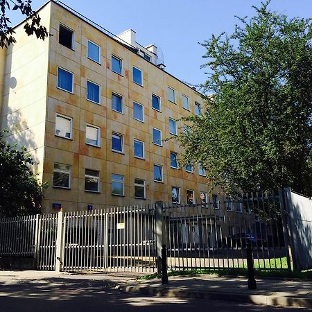 Lovely Garden Flat Near Royal Park Варшава Экстерьер фото